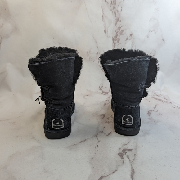 Bearpaw Boot Women US 6 EU 37 Black Shearling Fur Sheepskin Toggle Calf - Picture 3 of 12